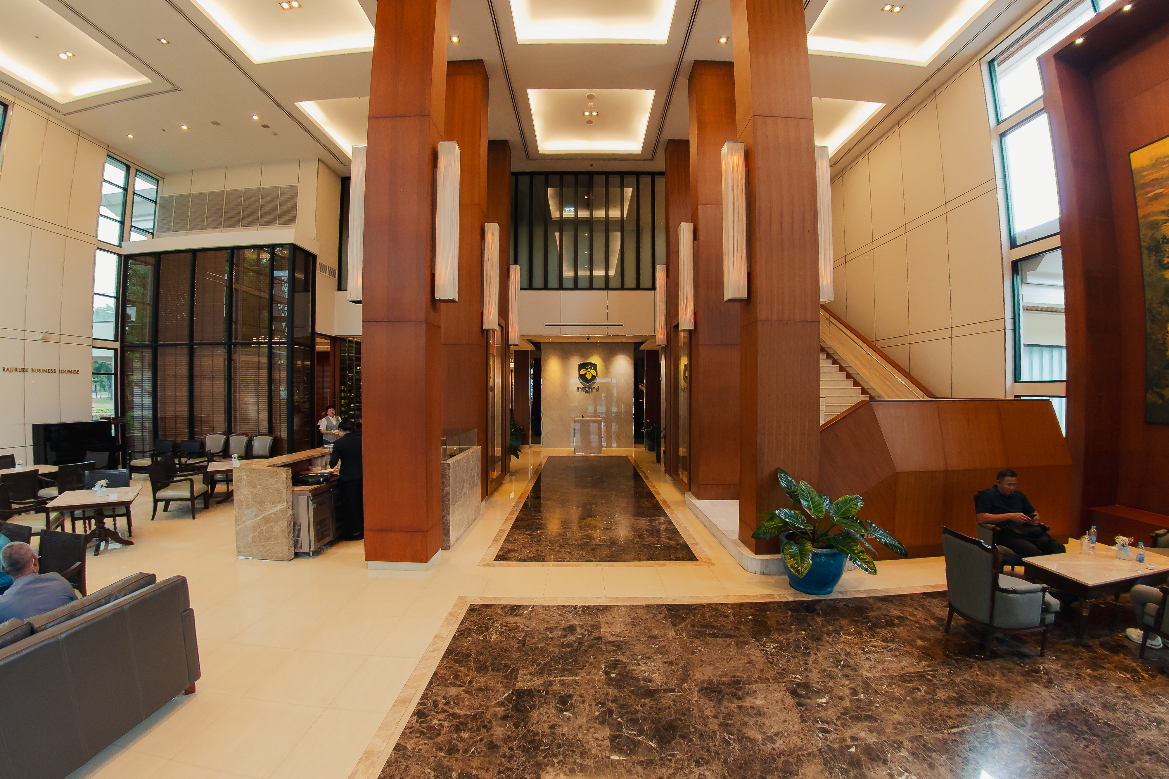 Rajpruek Club lounge